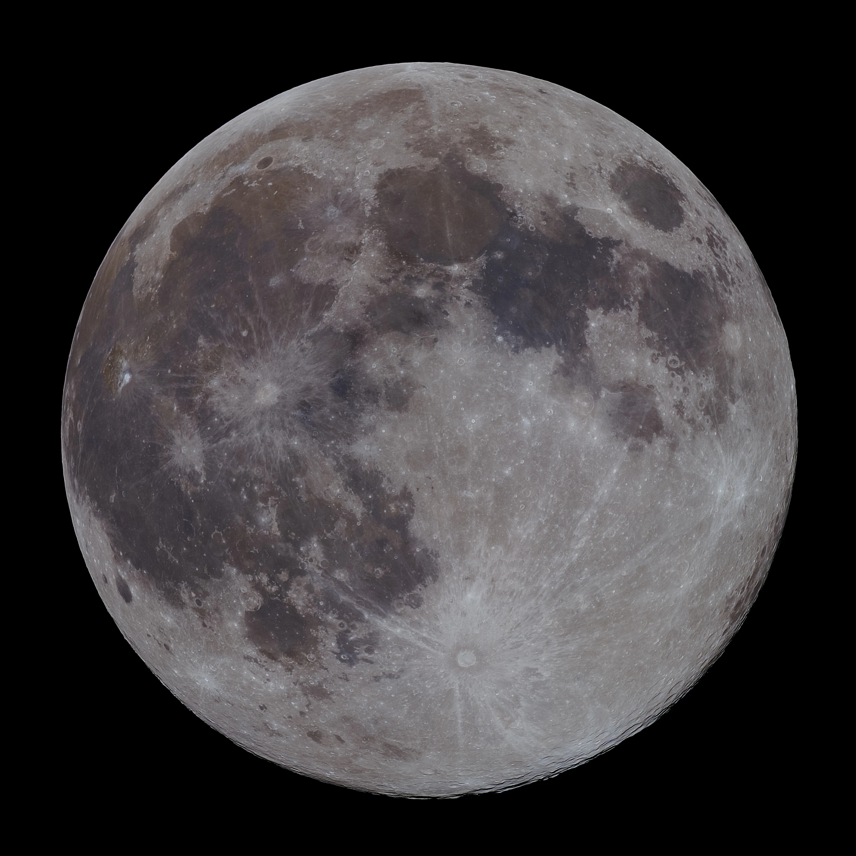 A photo of the supermoon on 4 December 2025.